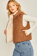 Load image into Gallery viewer, Woven Solid Reversible Vest

